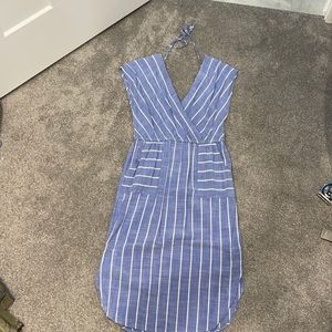 Universal thread dress.